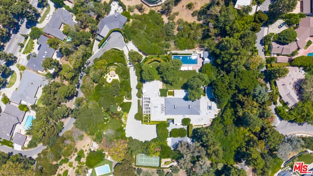 Blissful Manor
