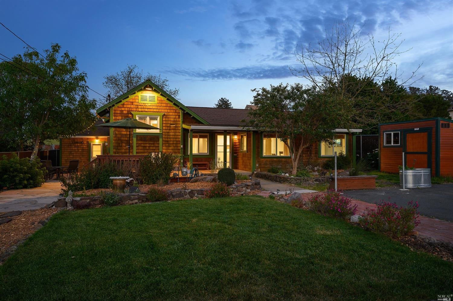 236 Cleveland Ln