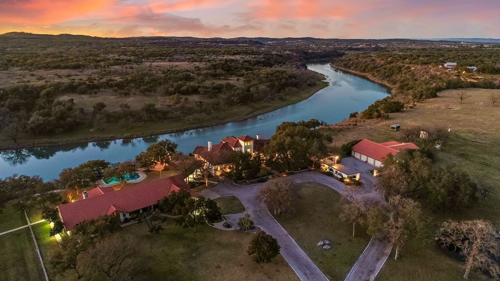 24207 Pedernales Canyon Trl