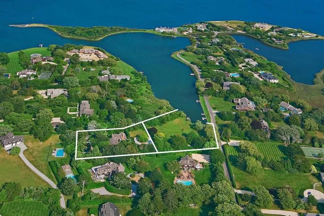 200' Waterfront on Meyers Pond
