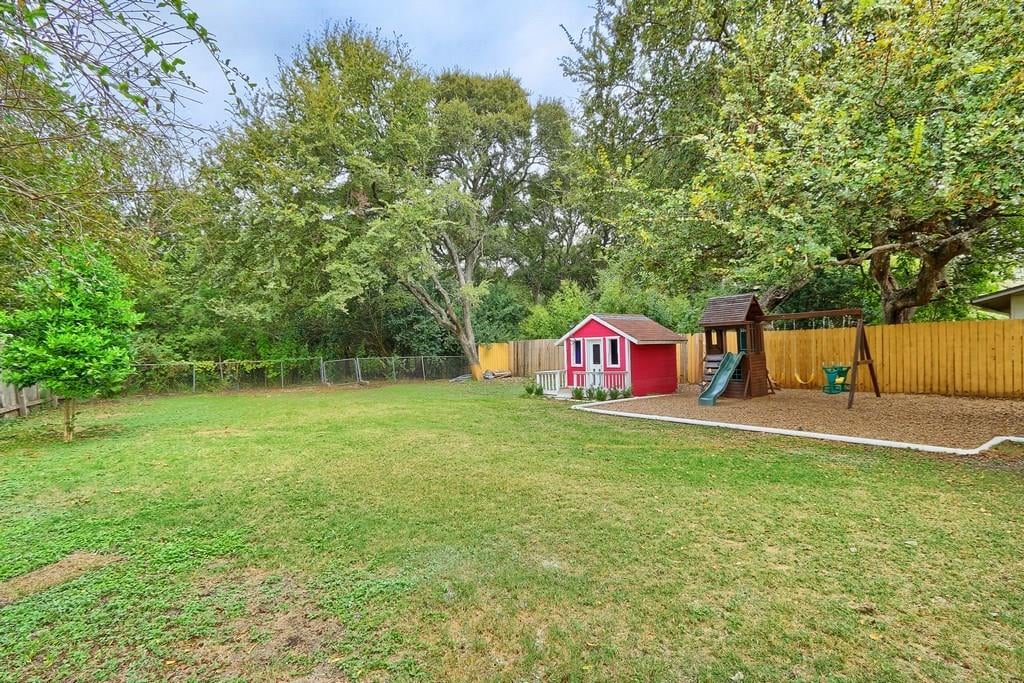 5004 Suburban Dr