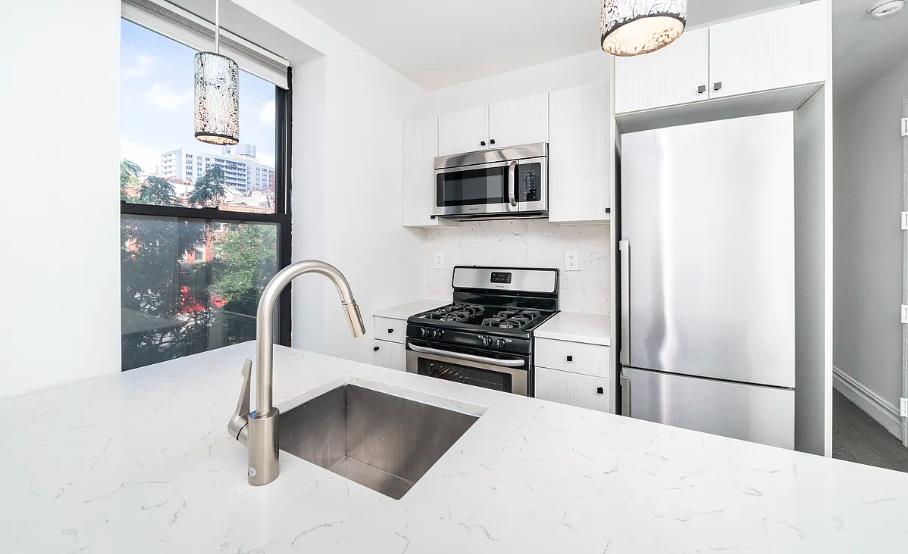 152 Thompson Street, Apt 1-C