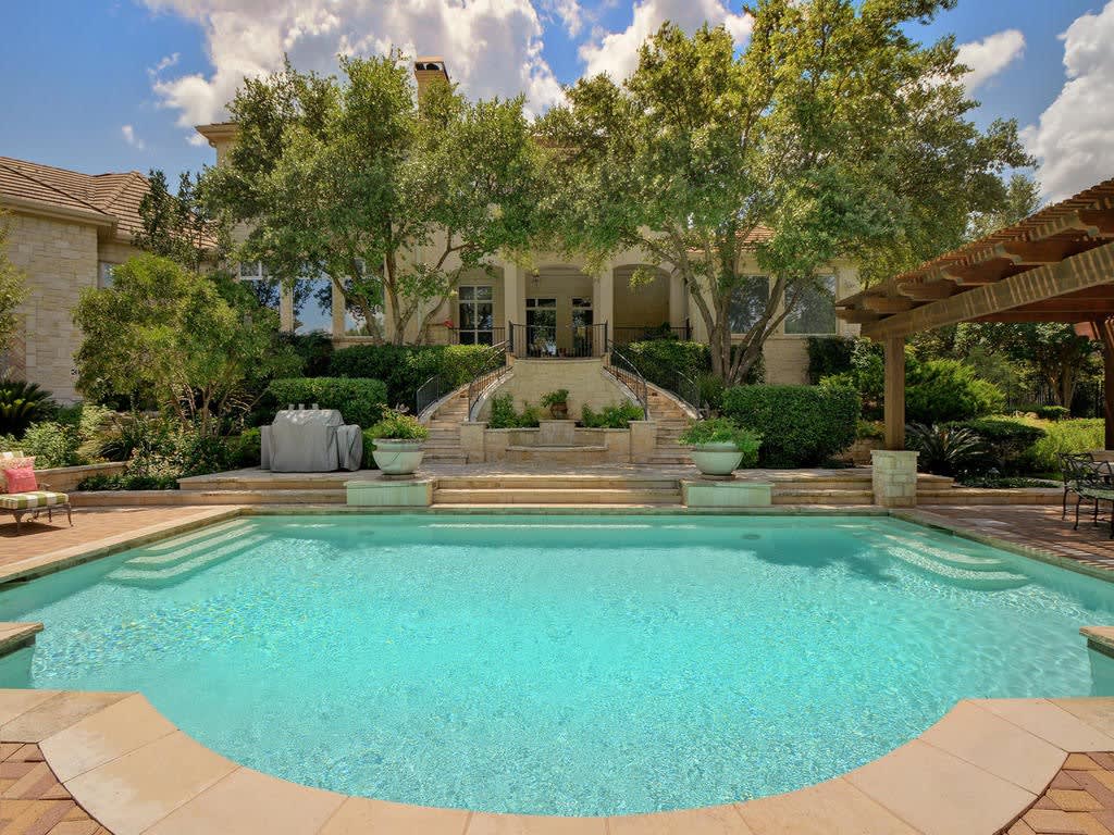 8300 Sumner Ct