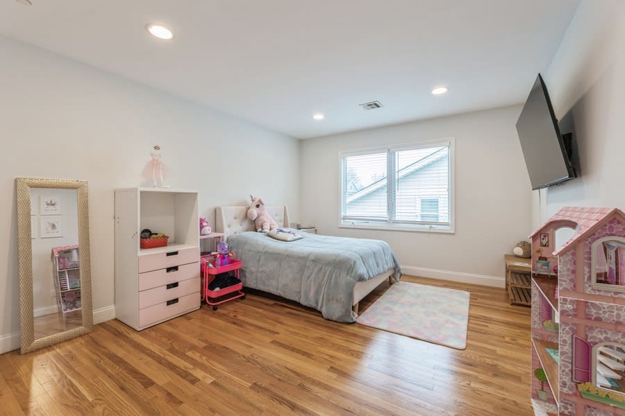357 Prospect St, Nutley NJ 07110