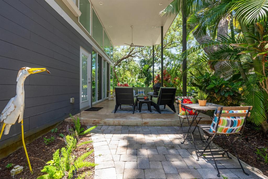 1734 Bahia Vista St