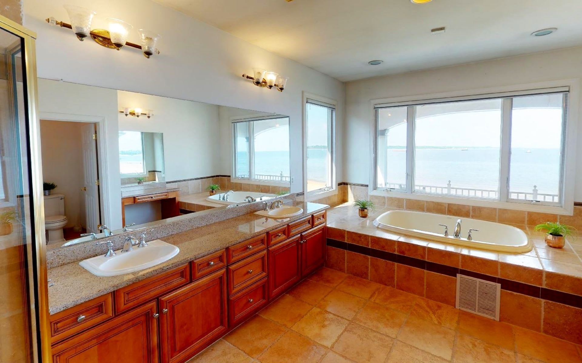 23 LIGHTHOUSE DR