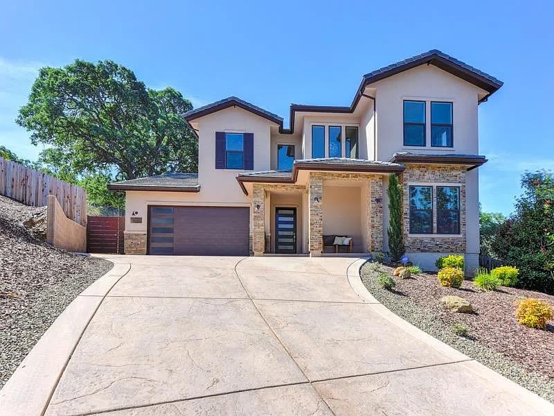 3220 Woedee Dr