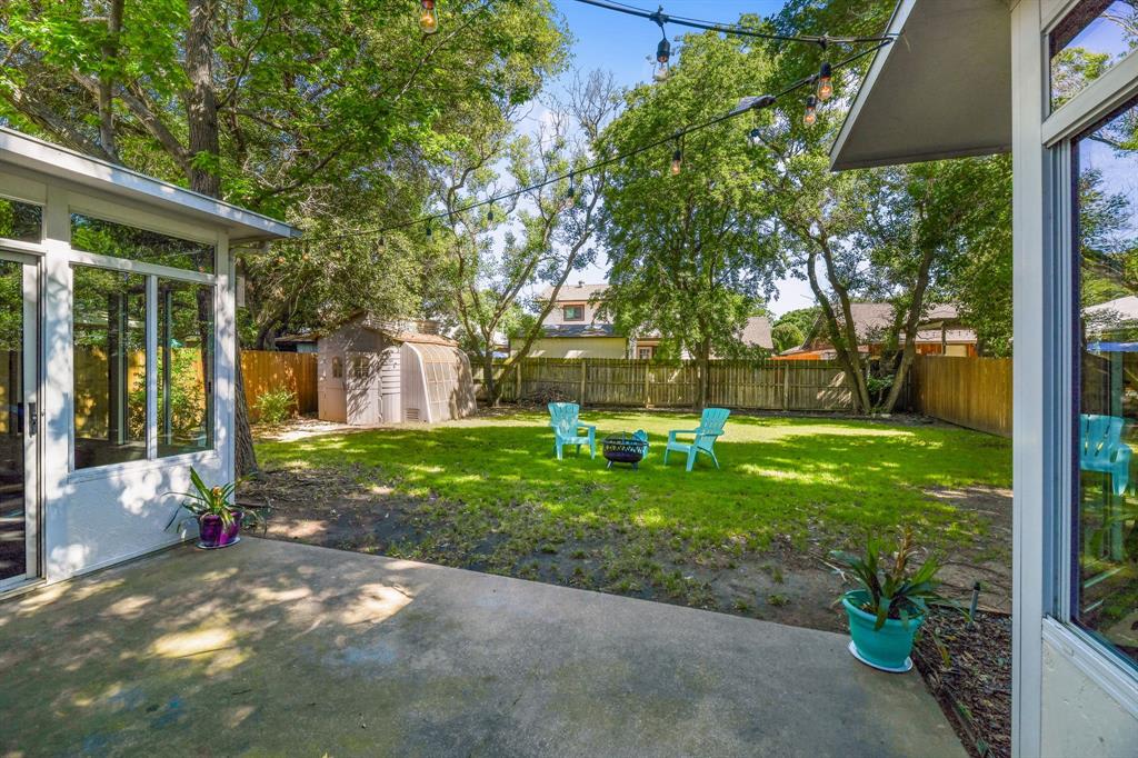 1214 Bois D Arc Court