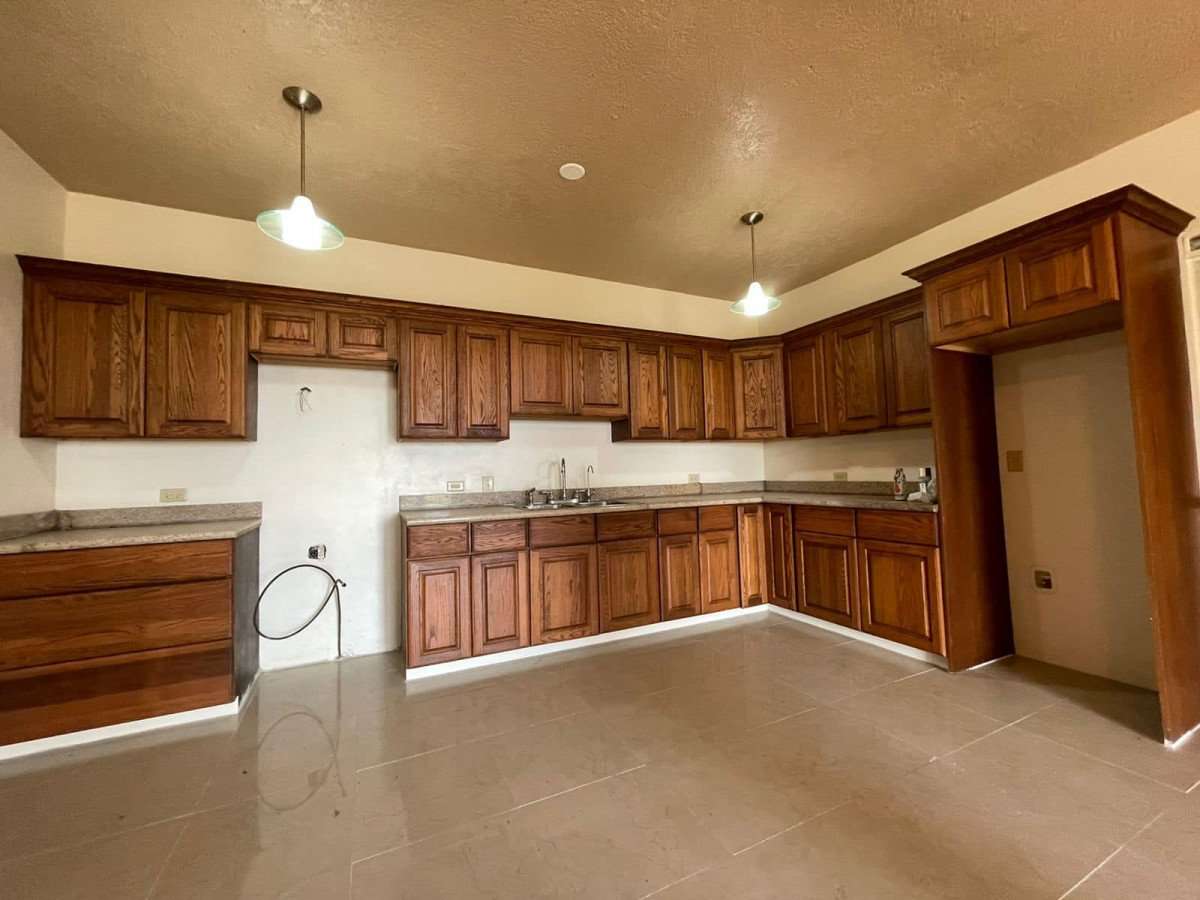 450 Lambert Hill 1 Bedroom