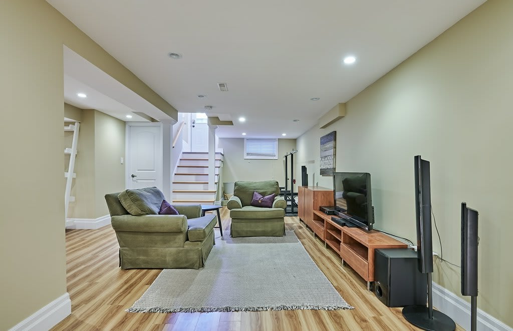 1160 Strathy Ave 