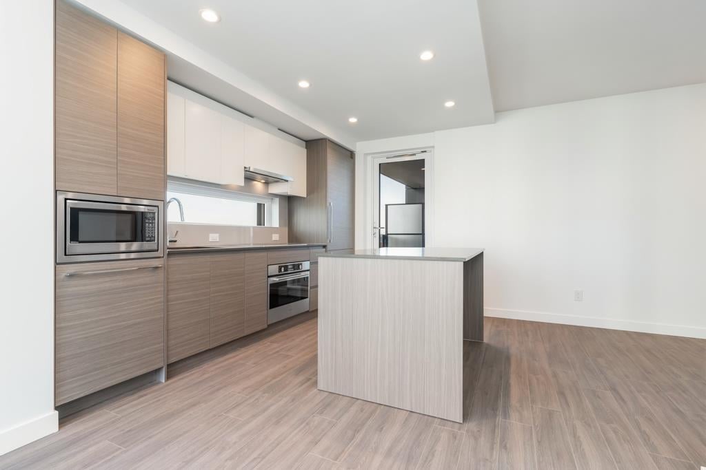 2209-13615 Fraser Hwy