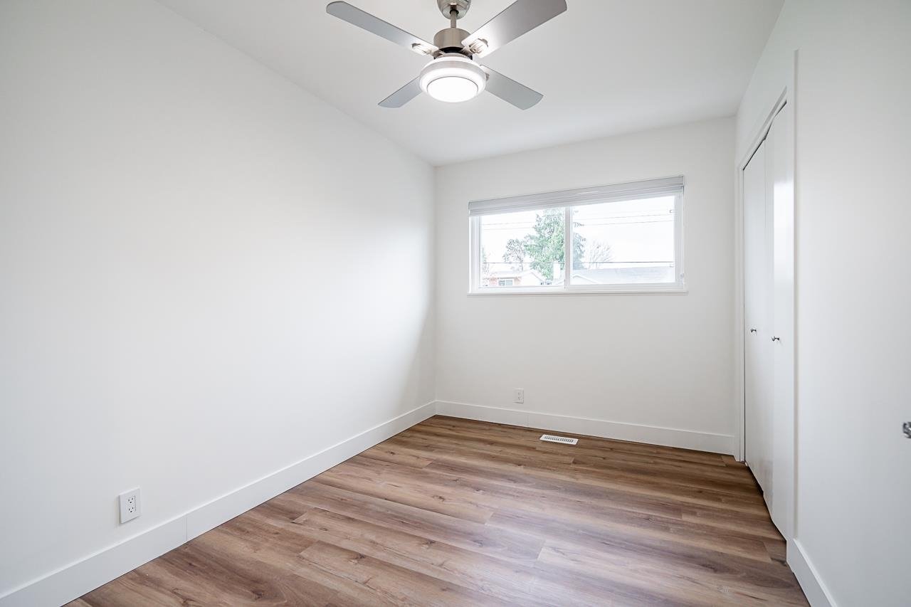 11443 87 Ave