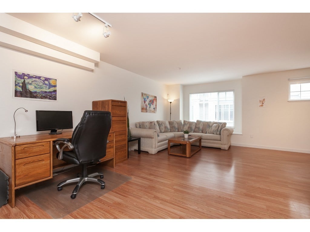 101-12040 68 Ave
