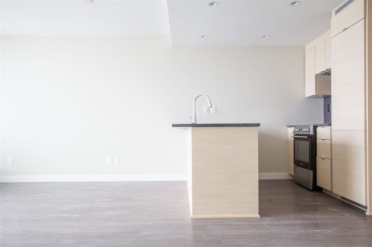 1001-489 Interurban Wy