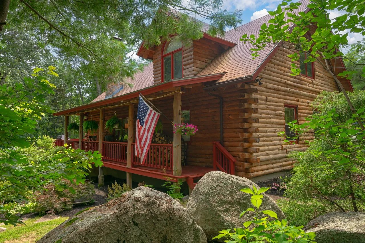 New Listing! – 140 Ogunquit Road, South Berwick, Maine – $1,175,000