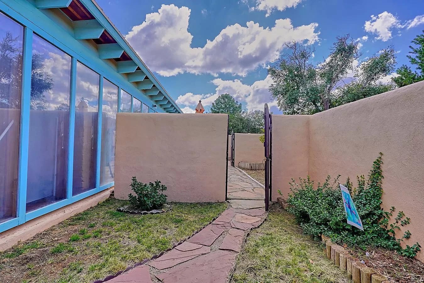 28 Alondra Rd