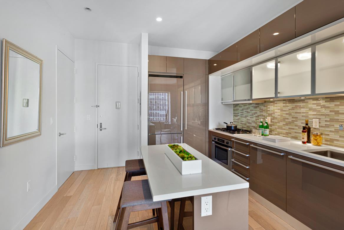 75 Wall Street, Apt 32-N