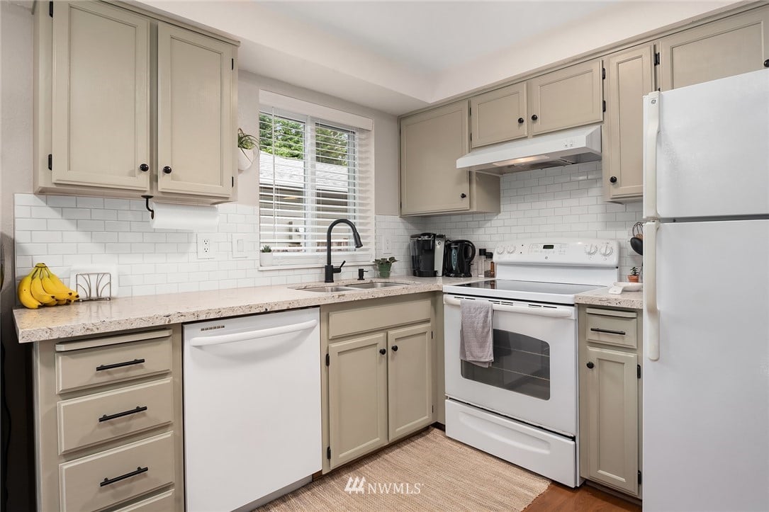 3 75th St