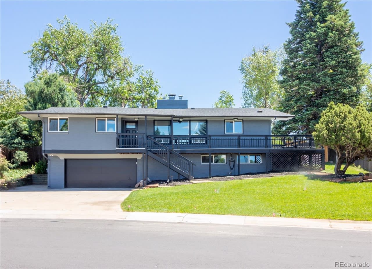 8104 Turnpike Dr