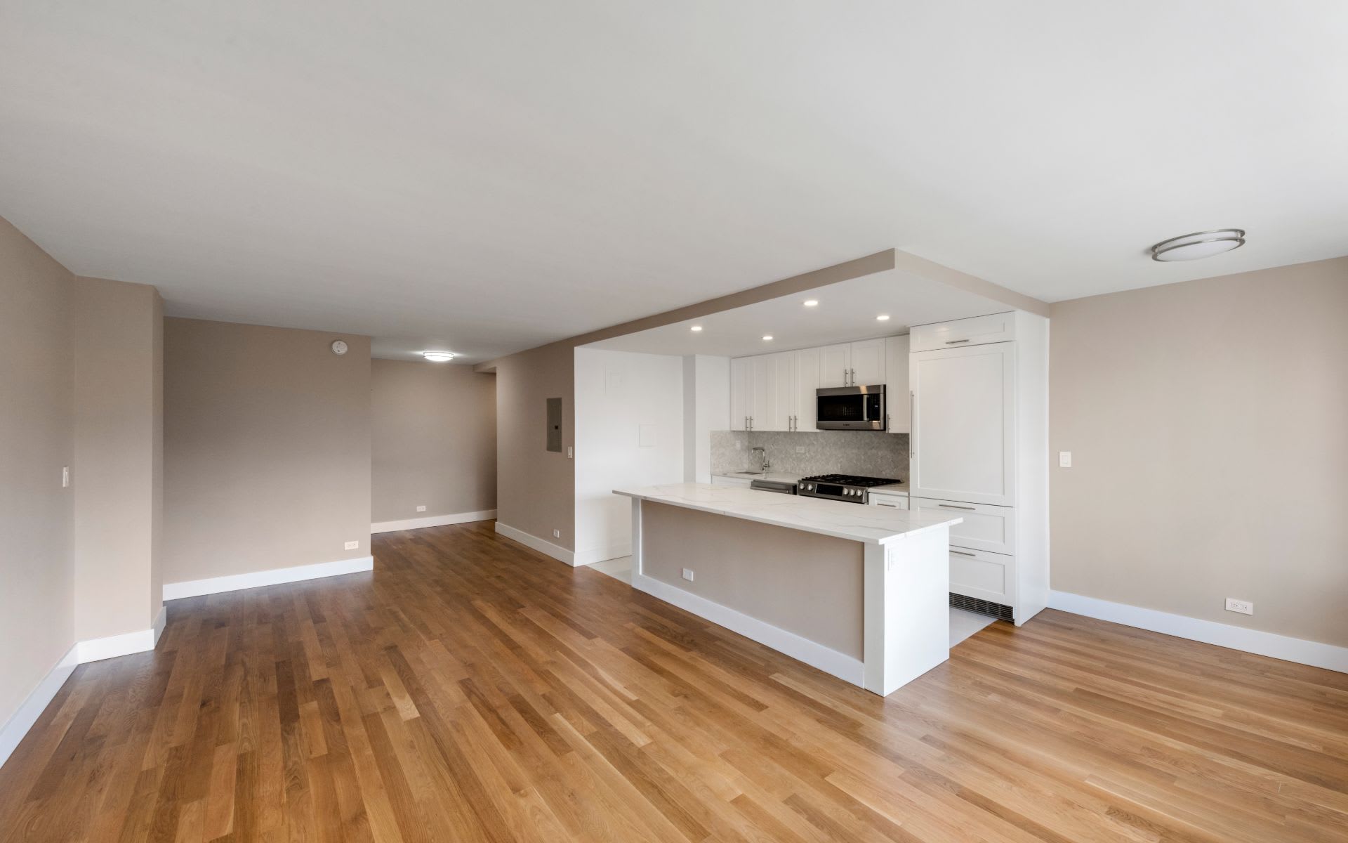 400 Central Park W Unit: 19K