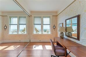 1636 Hollywood Cres