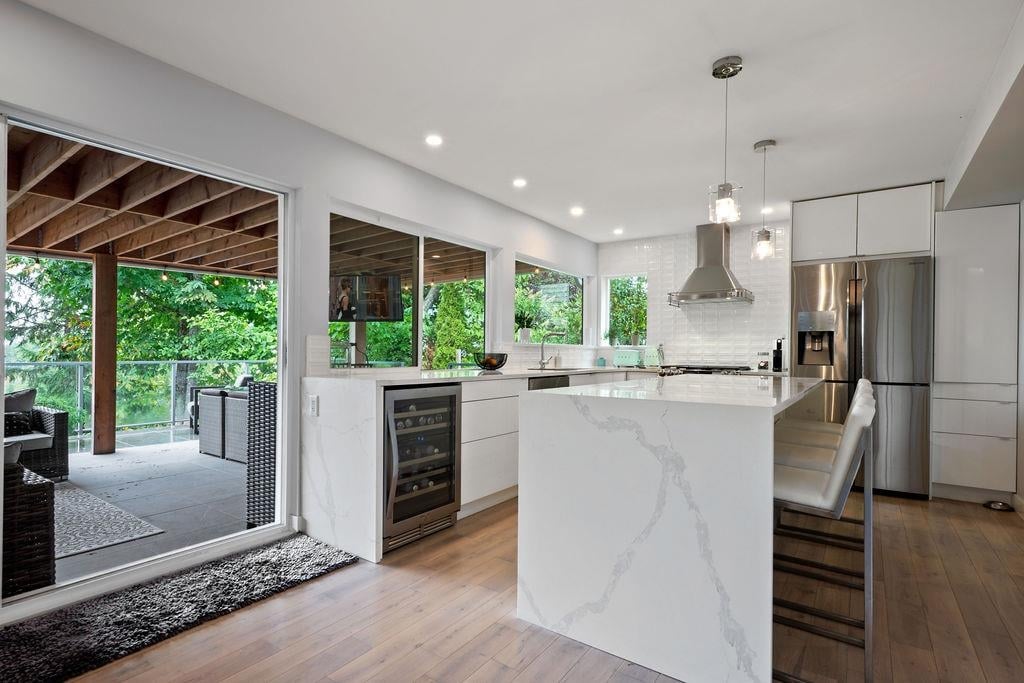 2309 Greenwood Wy