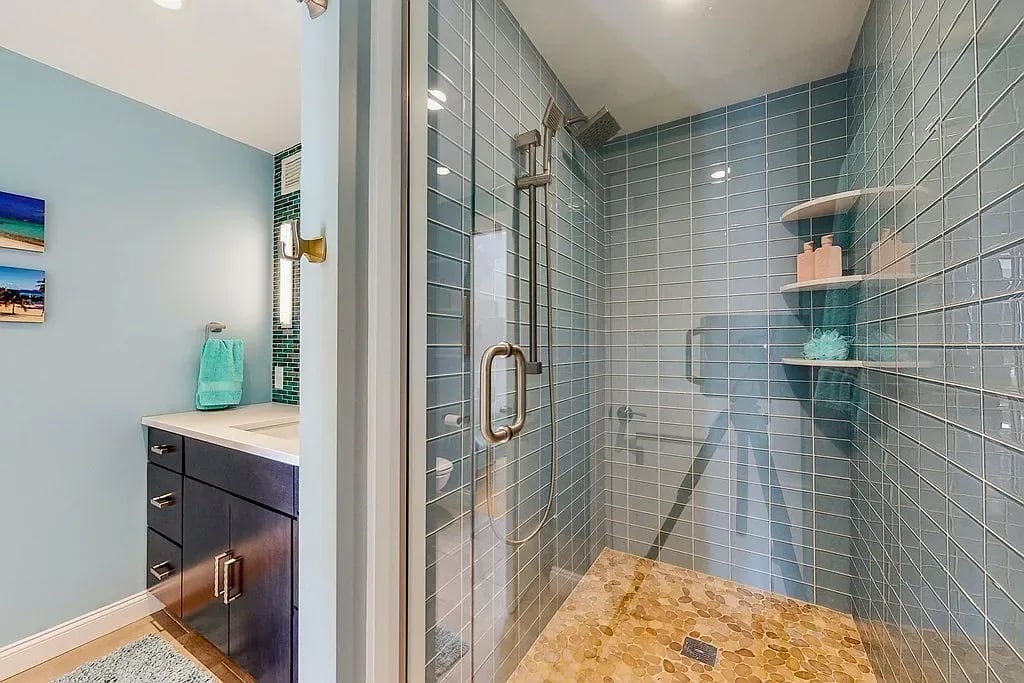 65 E India Row #37GH