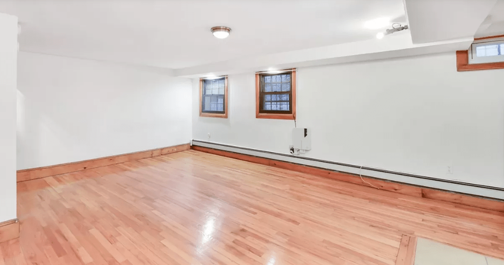 360 Carlton Ave: 4