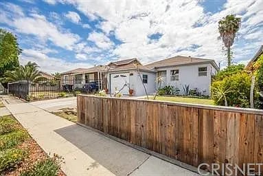 11717 Eucalyptus Ave