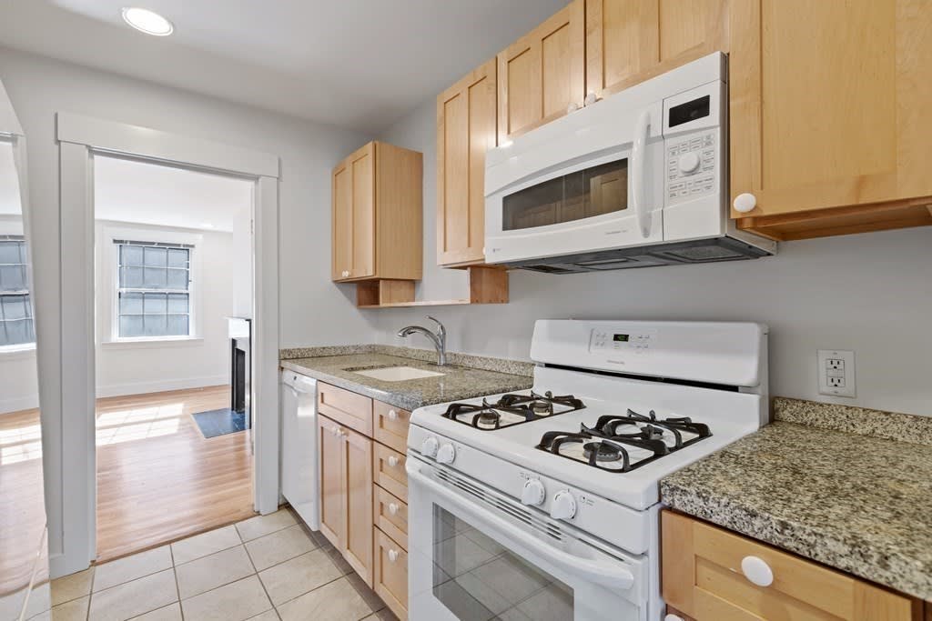 135 Charles St, #3