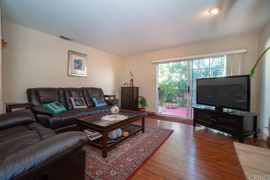 1644 Elm Ave