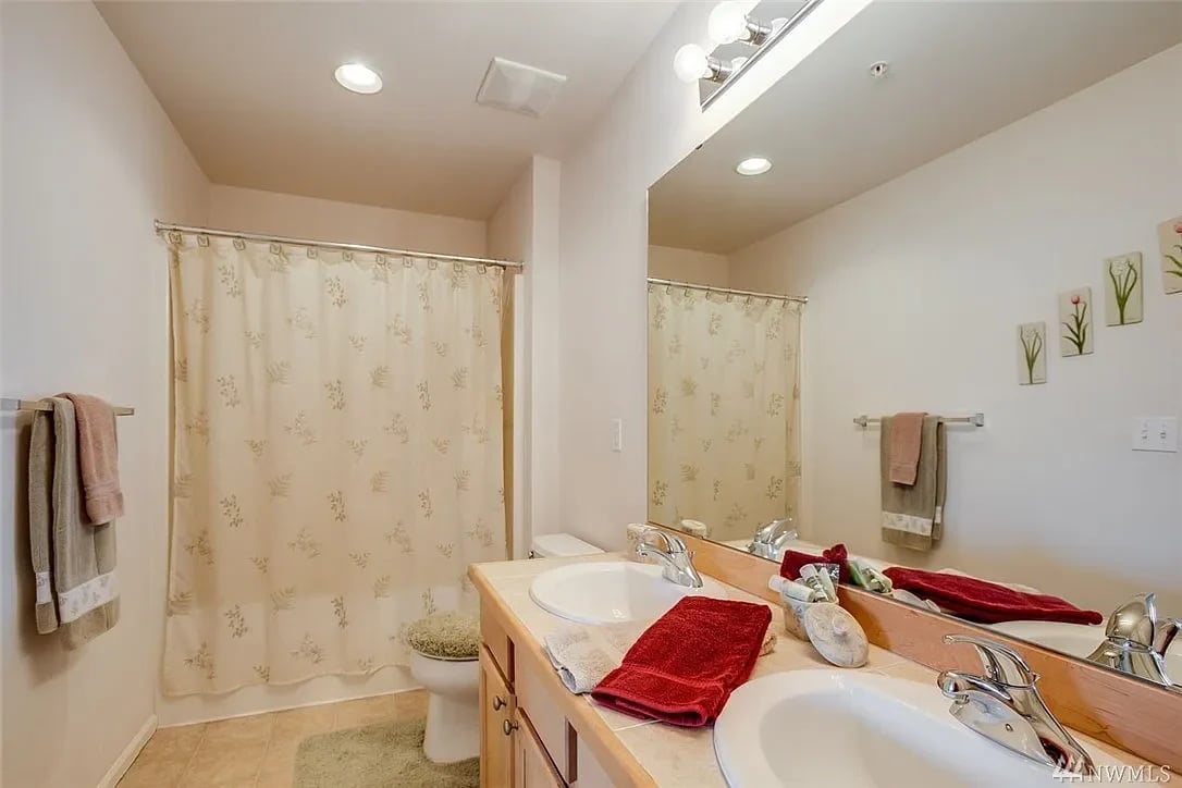 5909 Panorama Dr SE #18-102