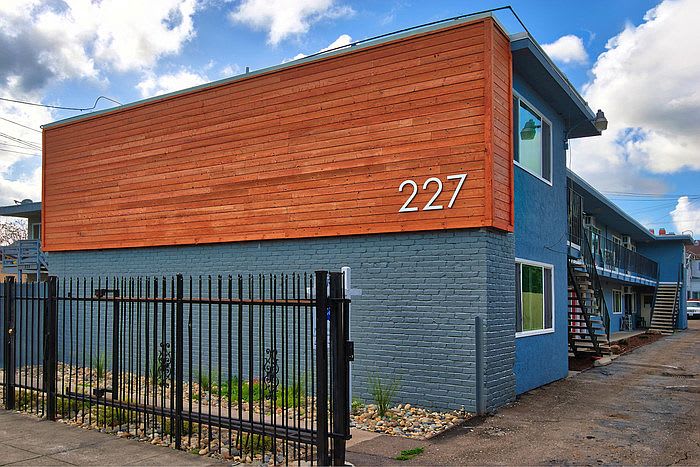 227 W Poplar