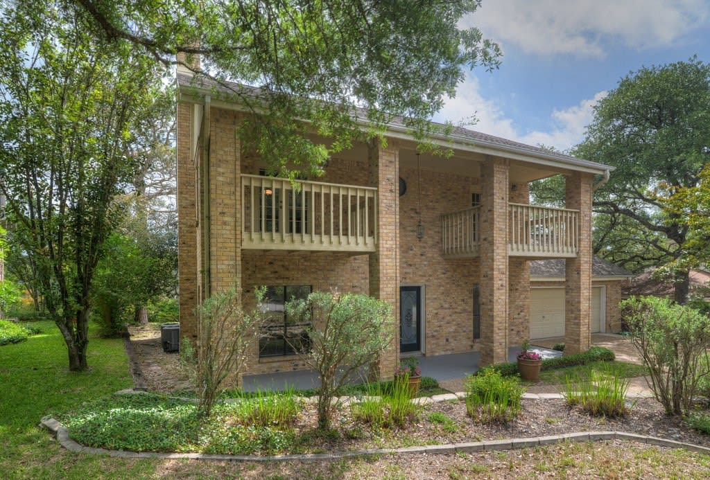 1509 Bay Hill Dr