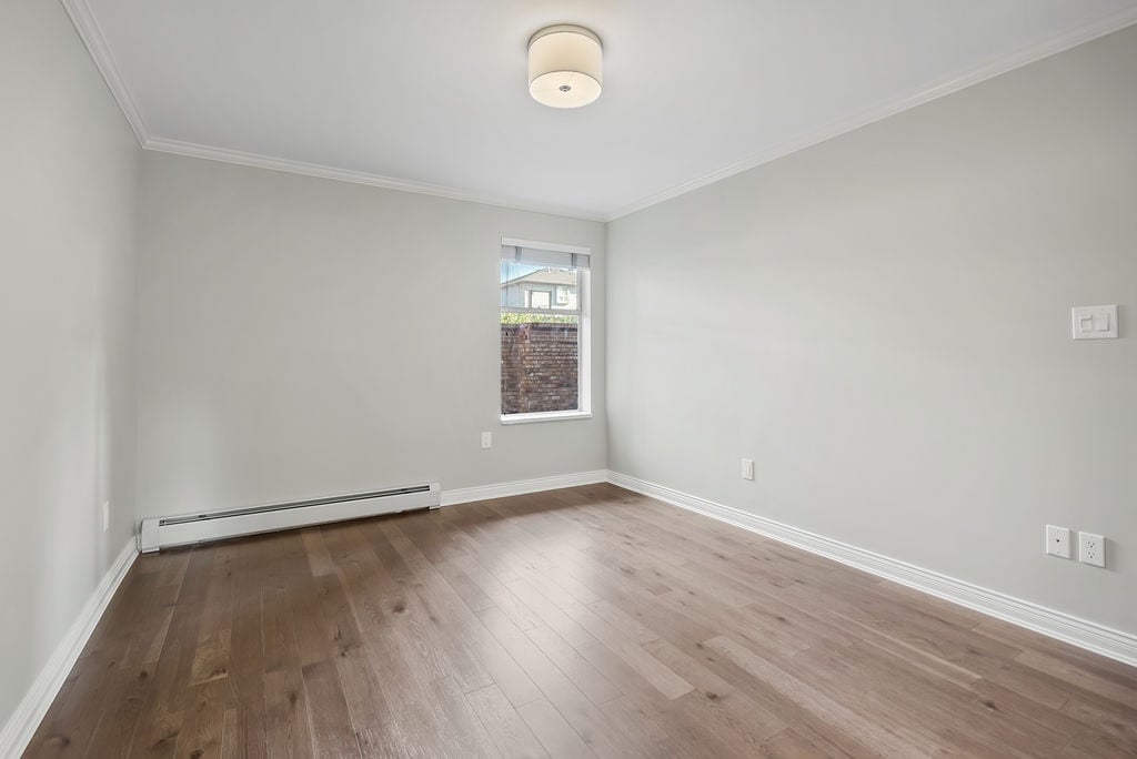 108-3875 W 4th Ave