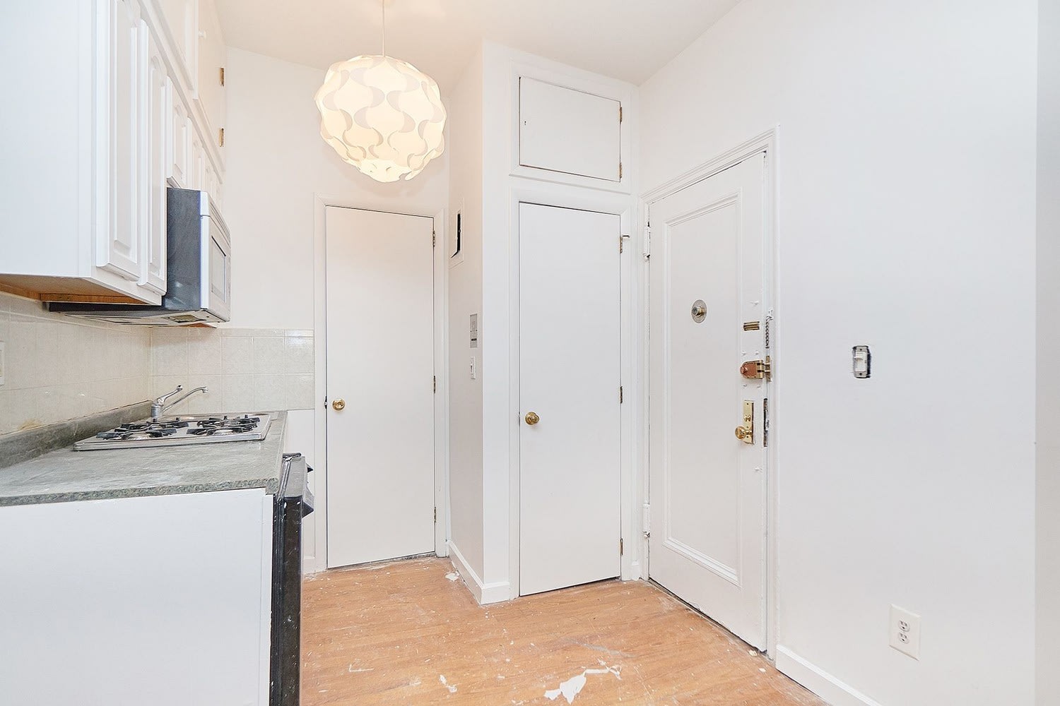 1059 2nd Ave, Unit 1W
