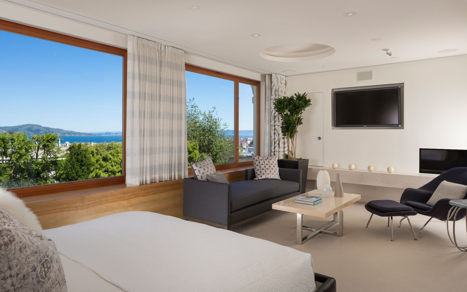 Contemporary Gem In Cow Hollow