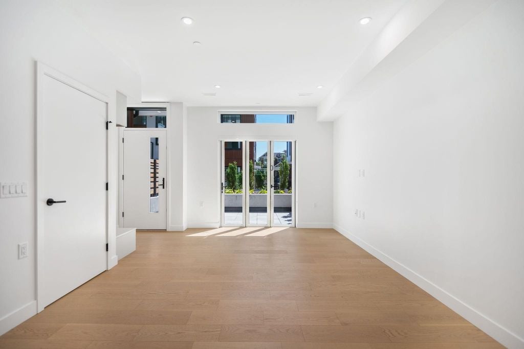 725 W 49 Avenue 123, Vancouver