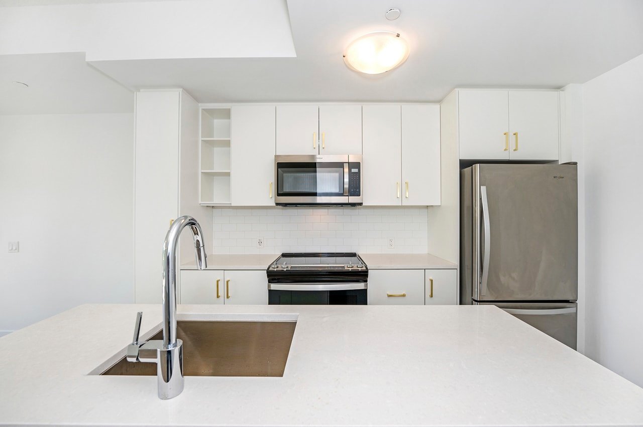 251 Manitoba St Unit: 117