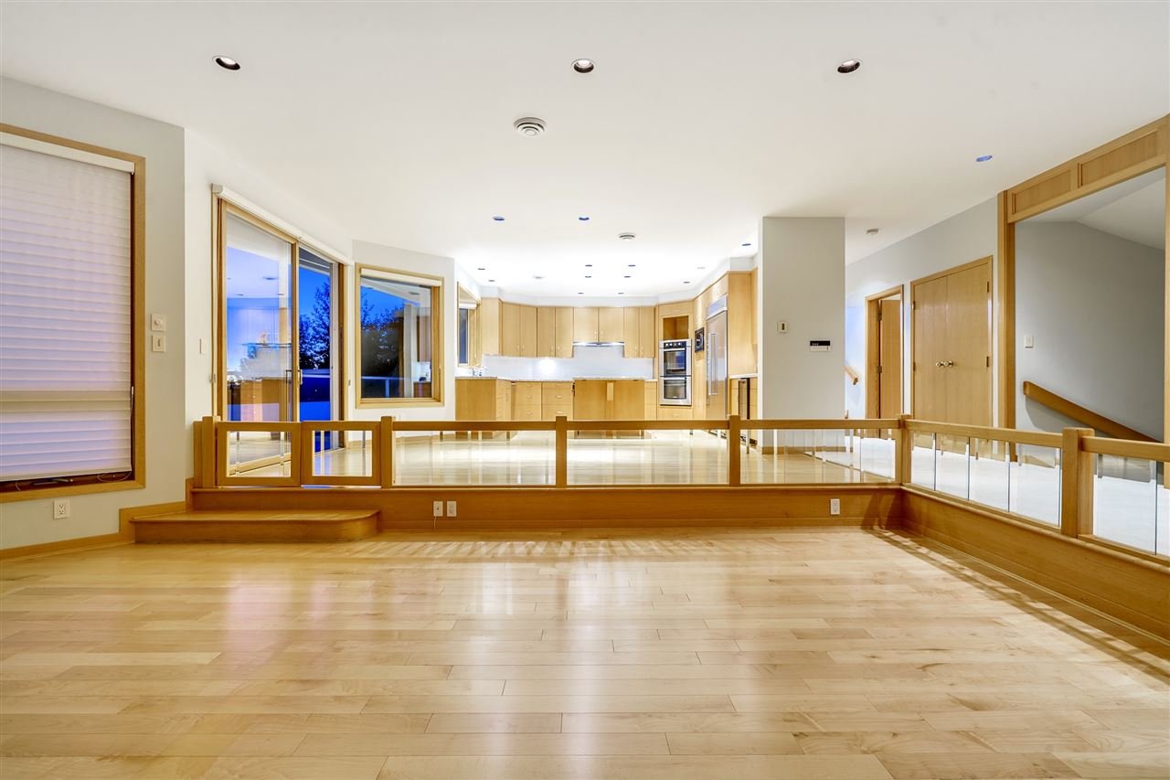 2536 Westhill Dr