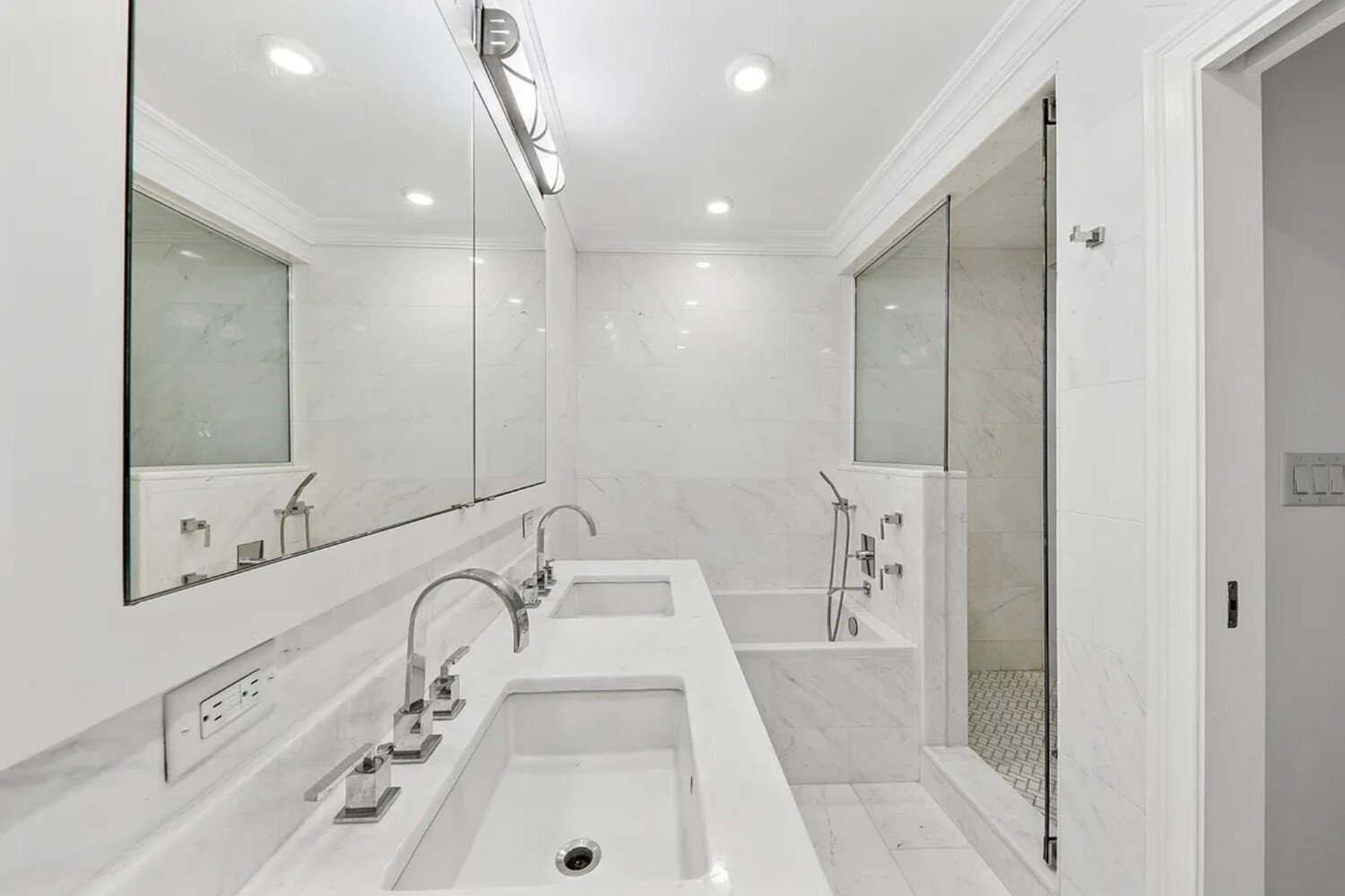184 East 64th Street, Apt M