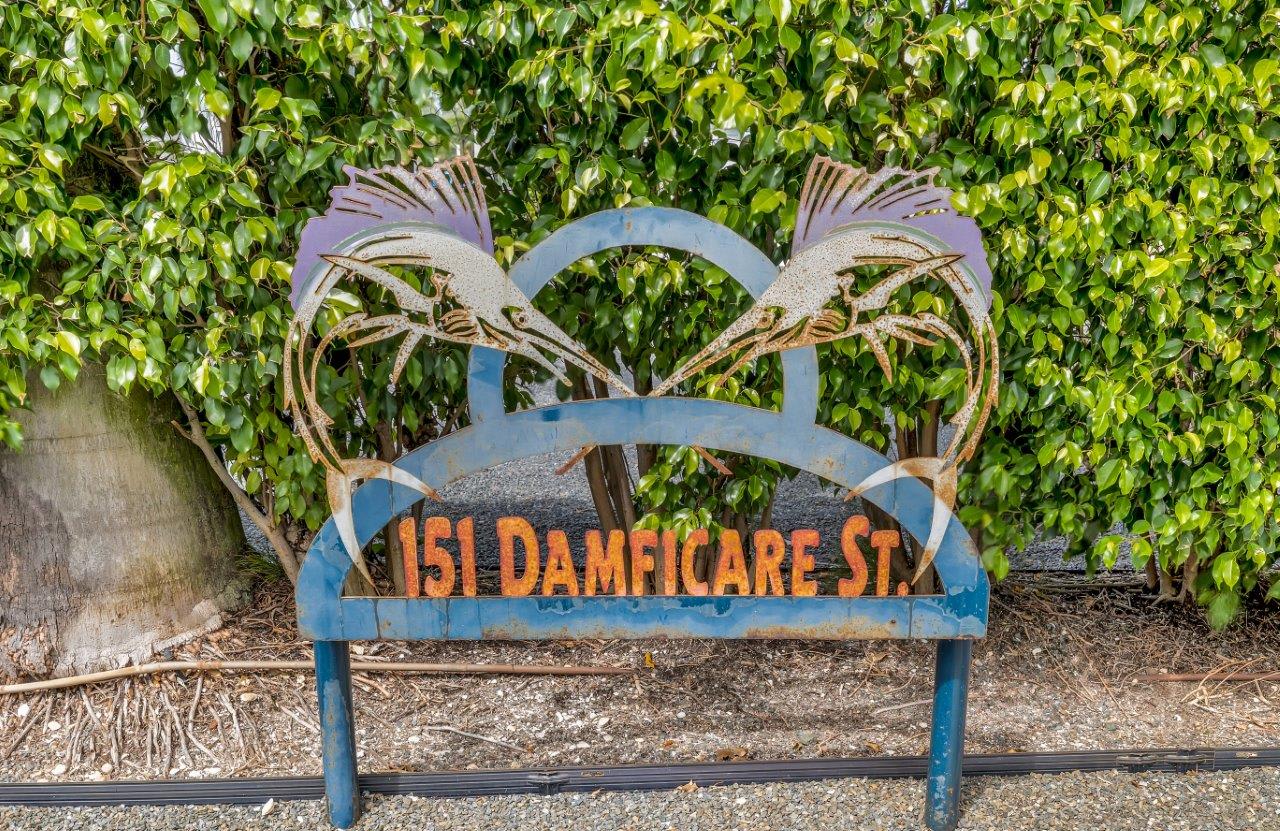 "Dam" Streets