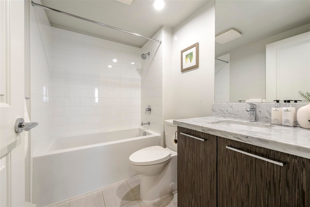 205-3281 E Kent Ave North Ave