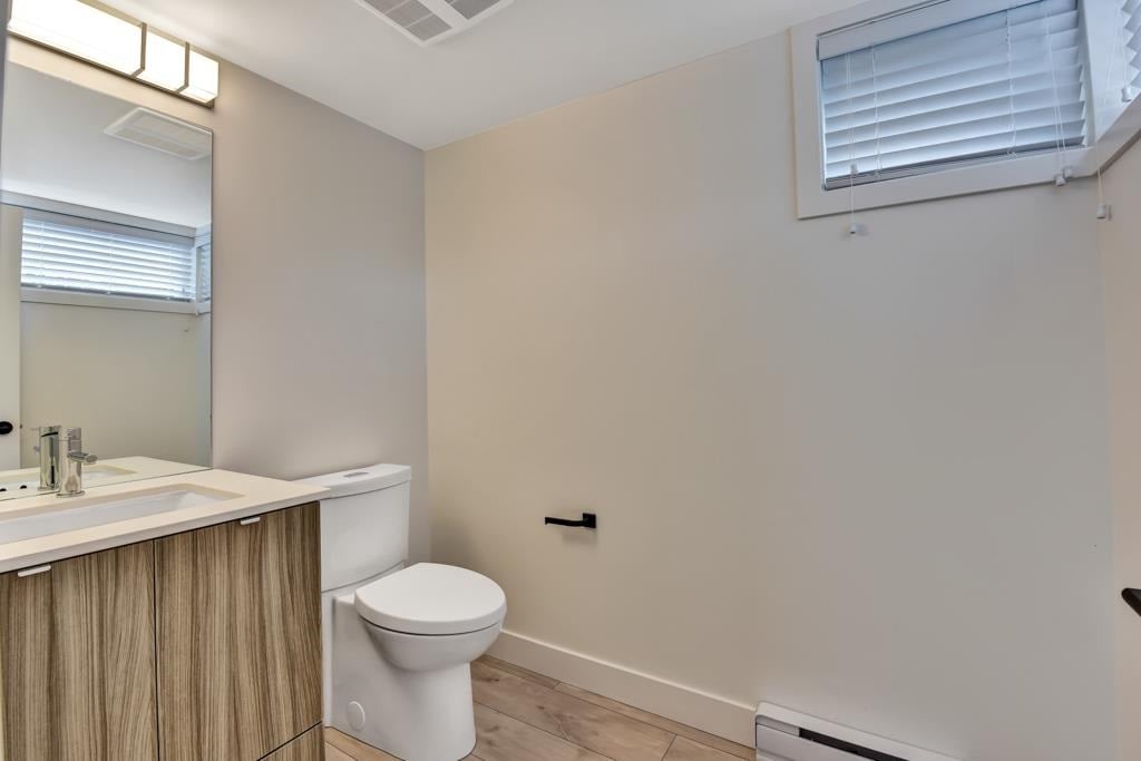 7-32828 Landeau Pl