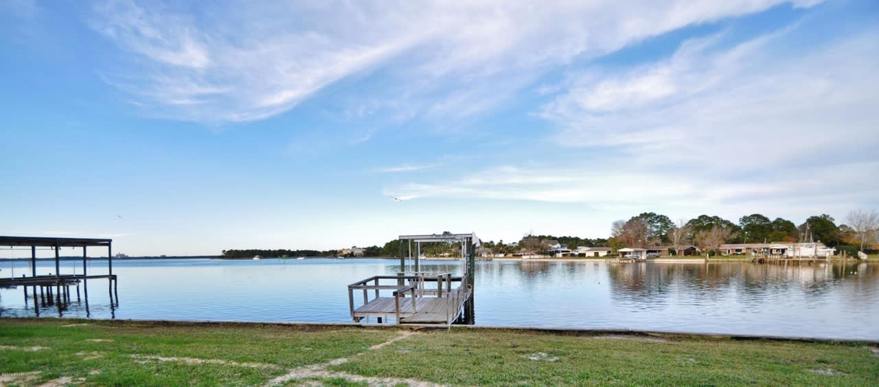 4652 BAYWOOD Drive