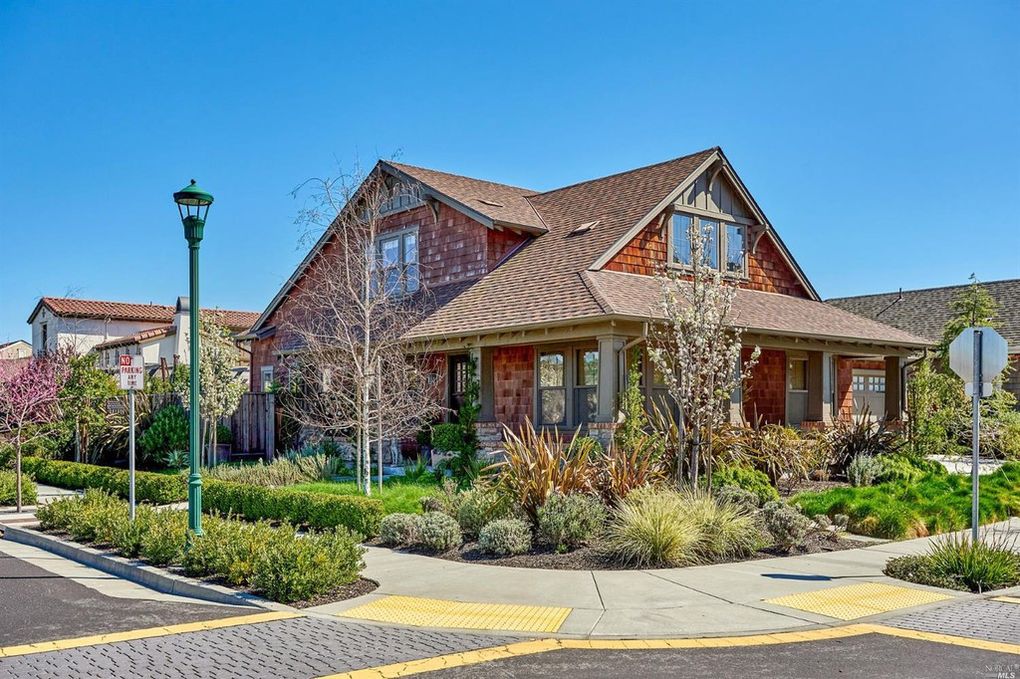 32 Rose Ln