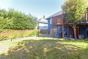 919 Selkirk Ave