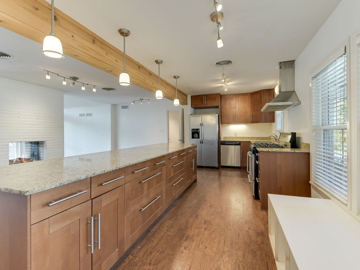 406 Rilla Vista Dr