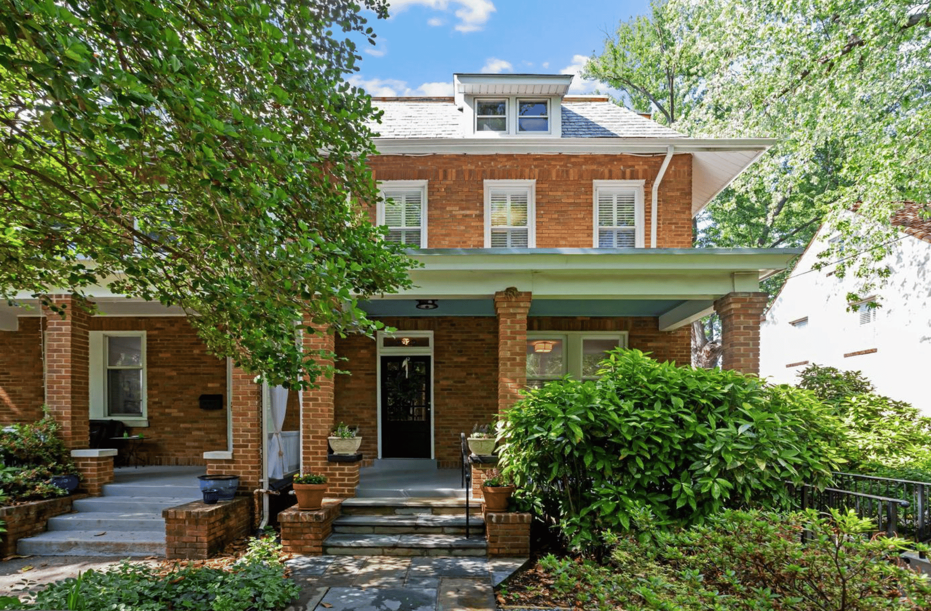 3823 Veazey St NW