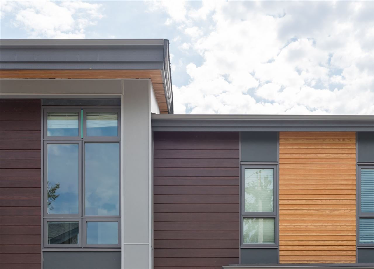 23-70 Seaview Dr